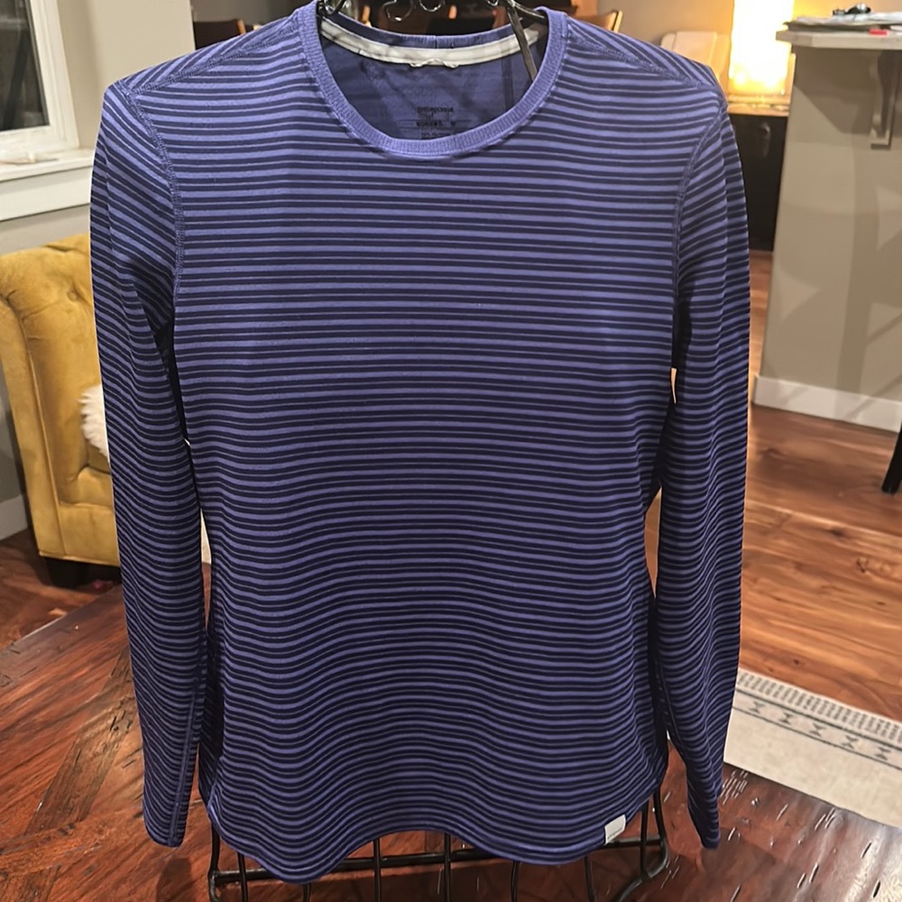 Like New! Patagonia, long sleeve, striped purple base layer. Very warm